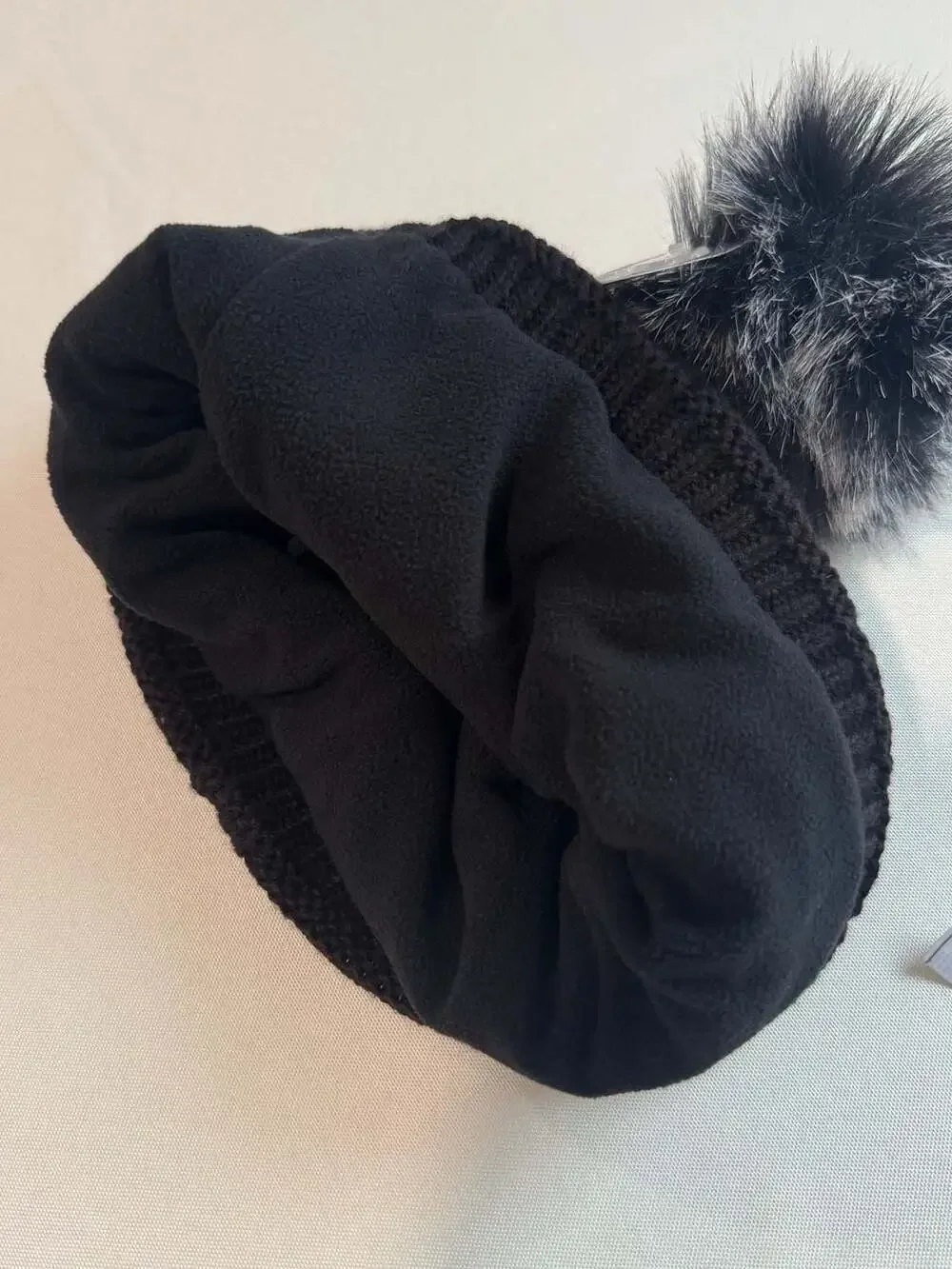 Women’s Black Cable Knit Pom Pom Beanie Fleece Lined Après Ski Cozy Winter NWT